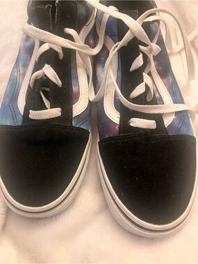 NWOT old skool vans in cool cosmic galaxy pattern W 10 men’s 8.5